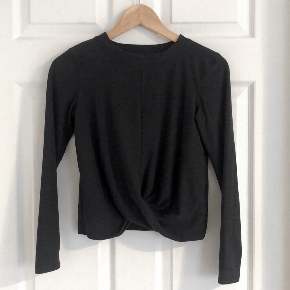 Green crop Activewear top